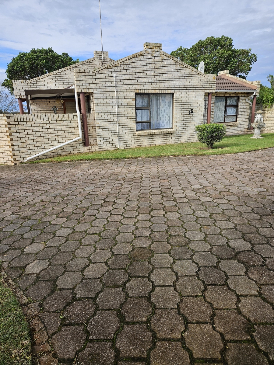 2 Bedroom Property for Sale in Broadwood Eastern Cape